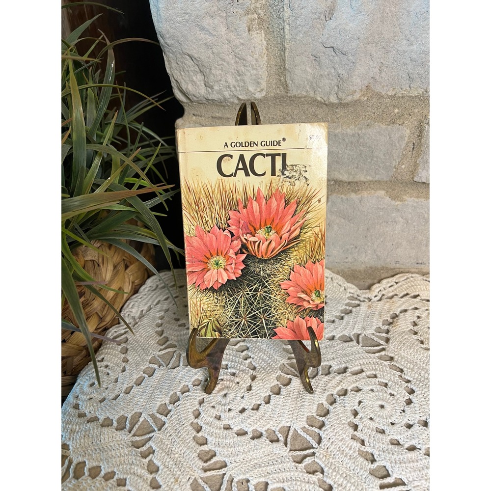 VTG Golden Guide Cacti Paperback Book Botanical Nature Field Reference Guide